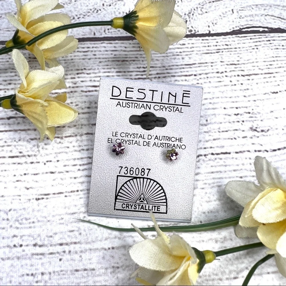 DESTINE Austrian Crystal Flower Shape Stud Earrings